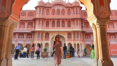Experience INDIA
