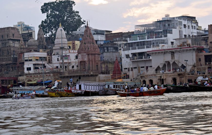 Plan a Memorable Trip with the Varanasi Tour Package